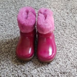 Like new adorable uggs boots for toddler girl